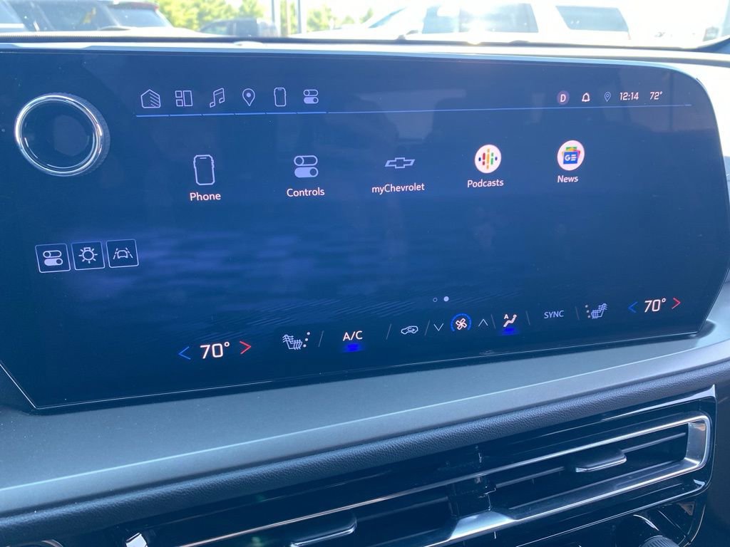 Used 2024 Chevrolet Traverse LT image 40