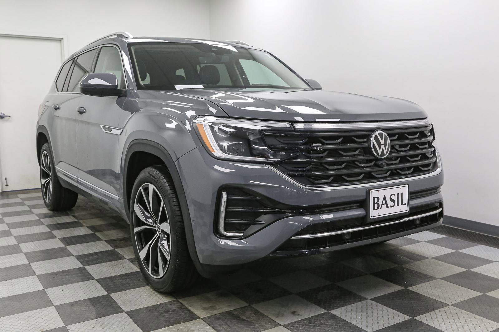 New 2026 Volkswagen Atlas SEL Premium R-Line image 2