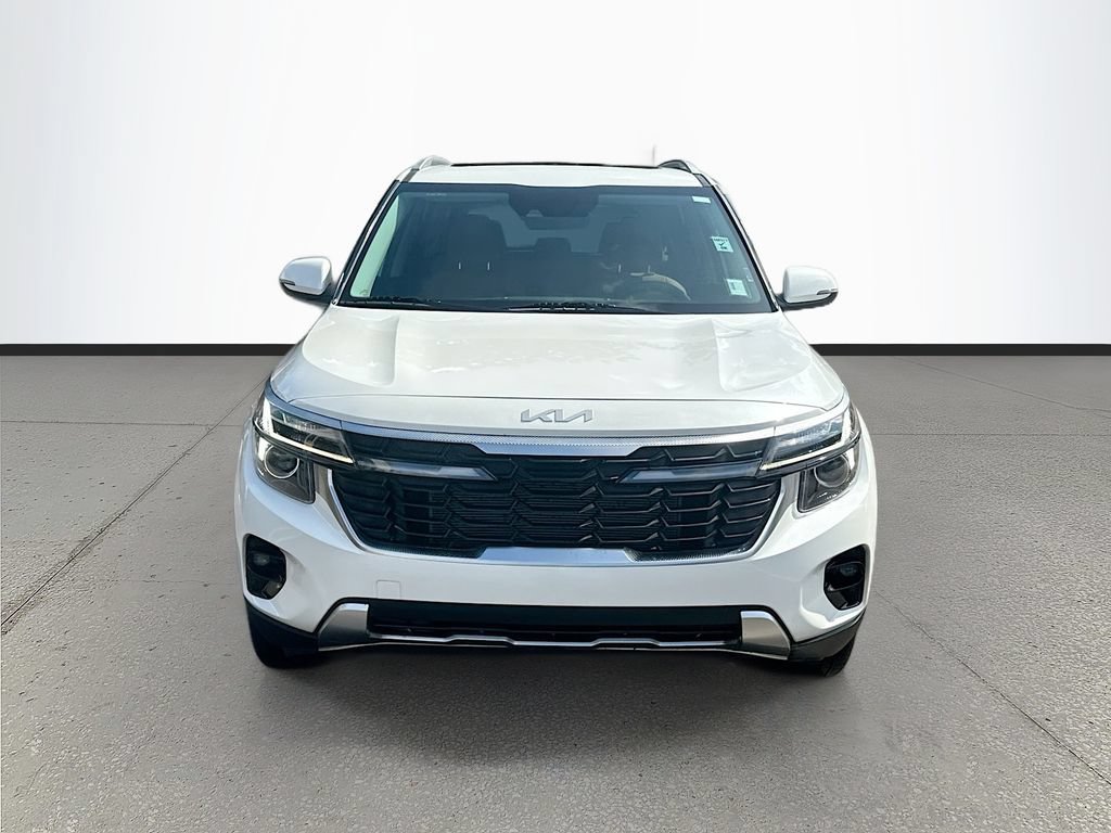 Certified 2024 Kia Seltos EX AWD/4WD image 2
