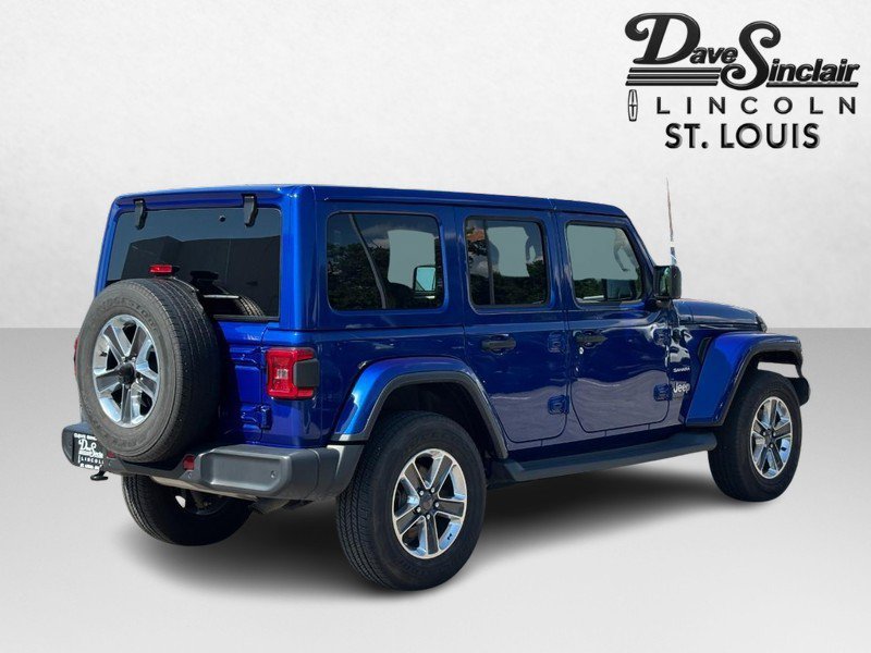 Used 2018 Jeep Wrangler Unlimited Sahara AWD/4WD image 3