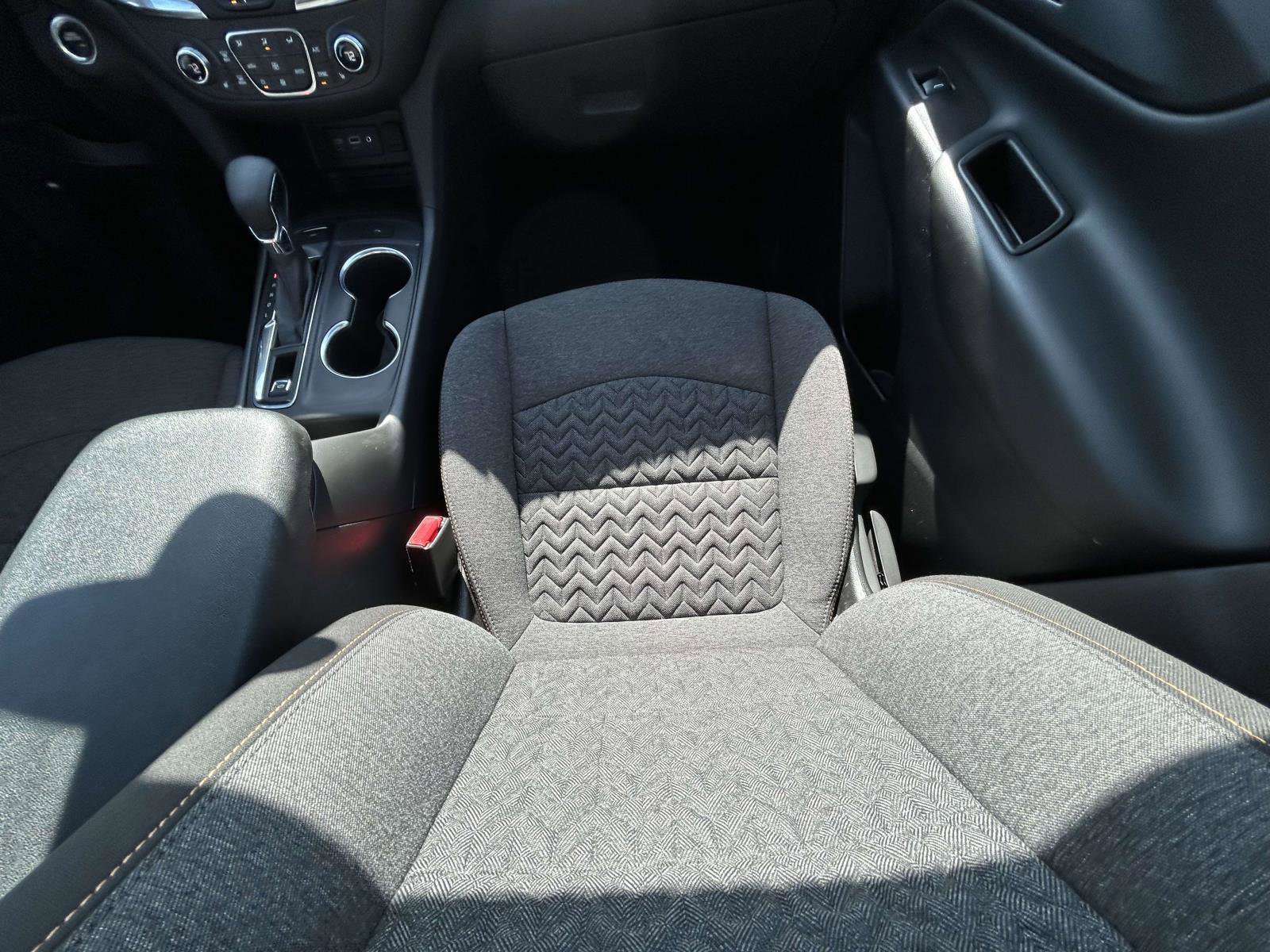 Used 2024 Chevrolet Equinox LT image 14