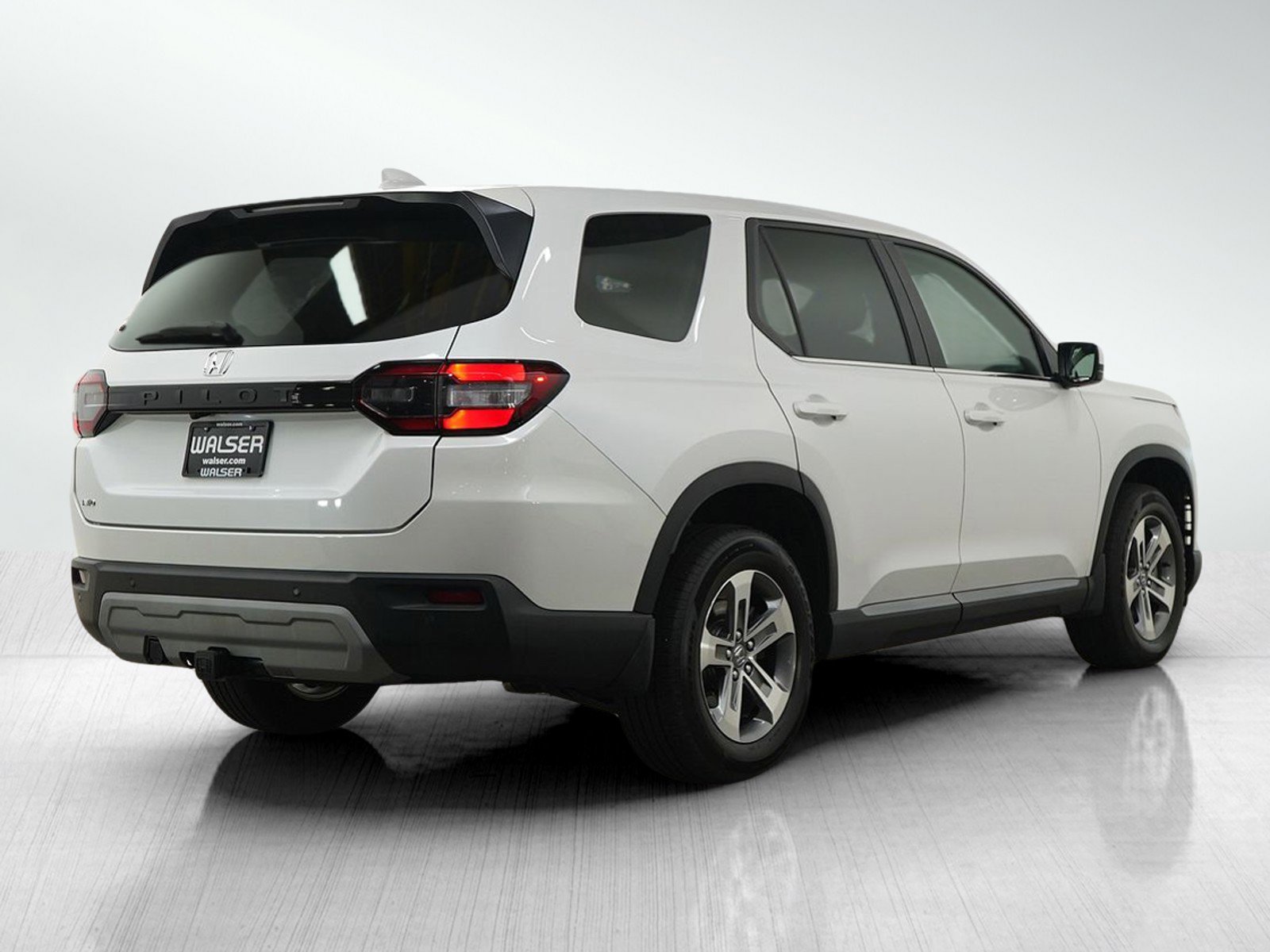 Used 2023 Honda Pilot EX-L image 5