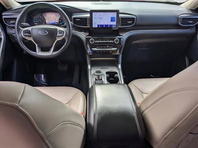 Used 2022 Ford Explorer Limited image 16