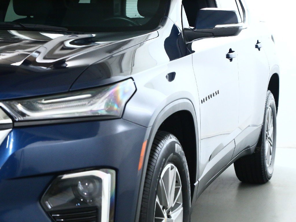 Used 2023 Chevrolet Traverse LT image 5