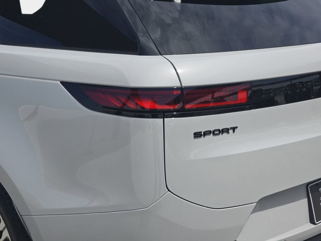 New 2026 Land Rover Range Rover Sport Dynamic SE AWD/4WD image 36