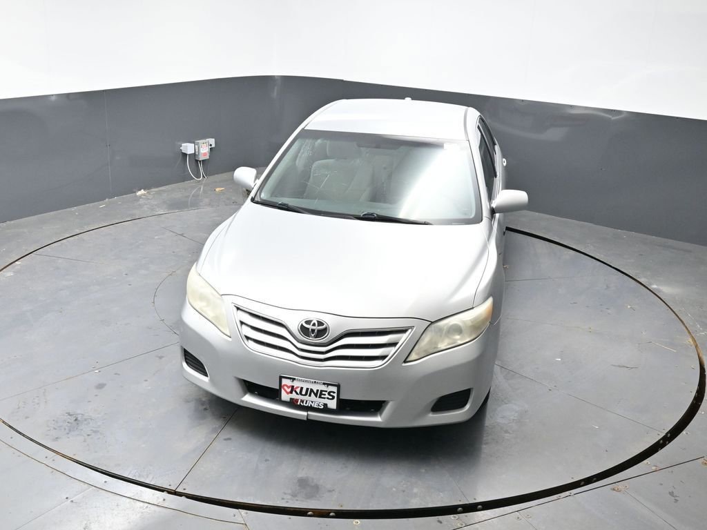 Used 2011 Toyota Camry LE image 40