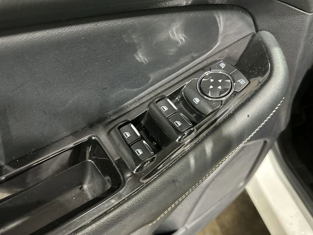 Used 2020 Ford Edge ST image 19