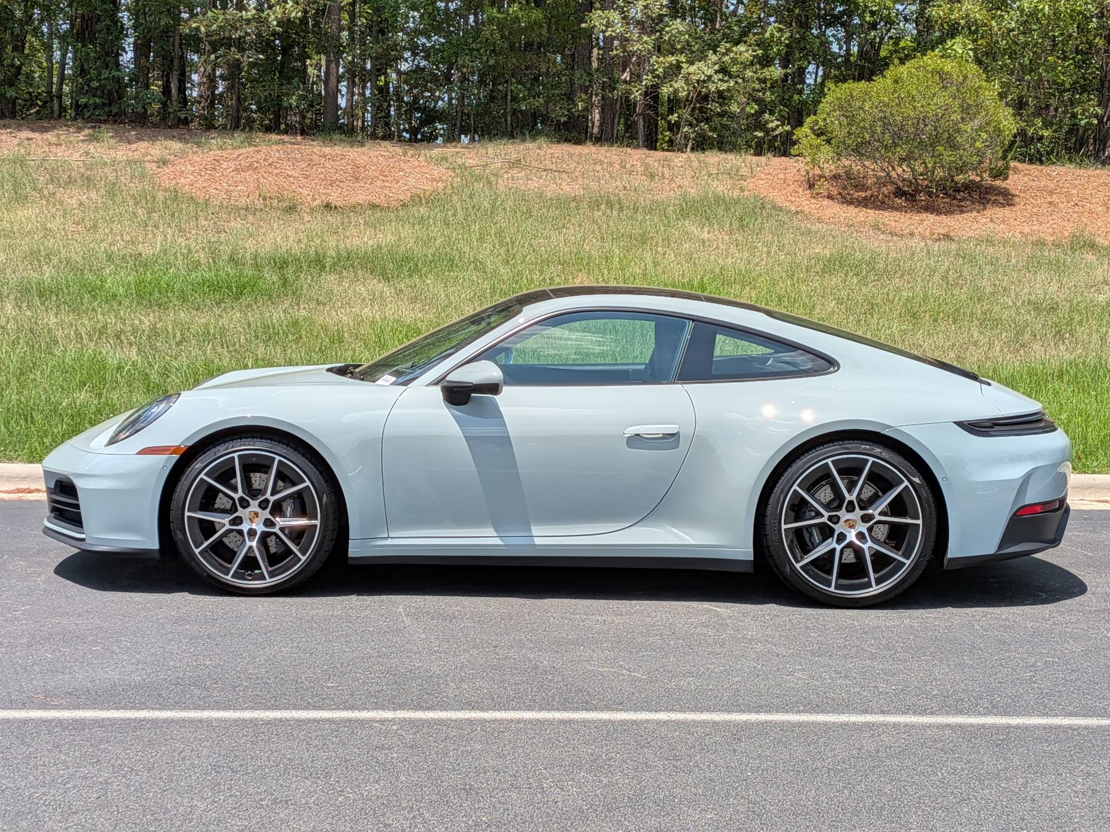 Certified 2025 Porsche 911 Carrera RWD image 2