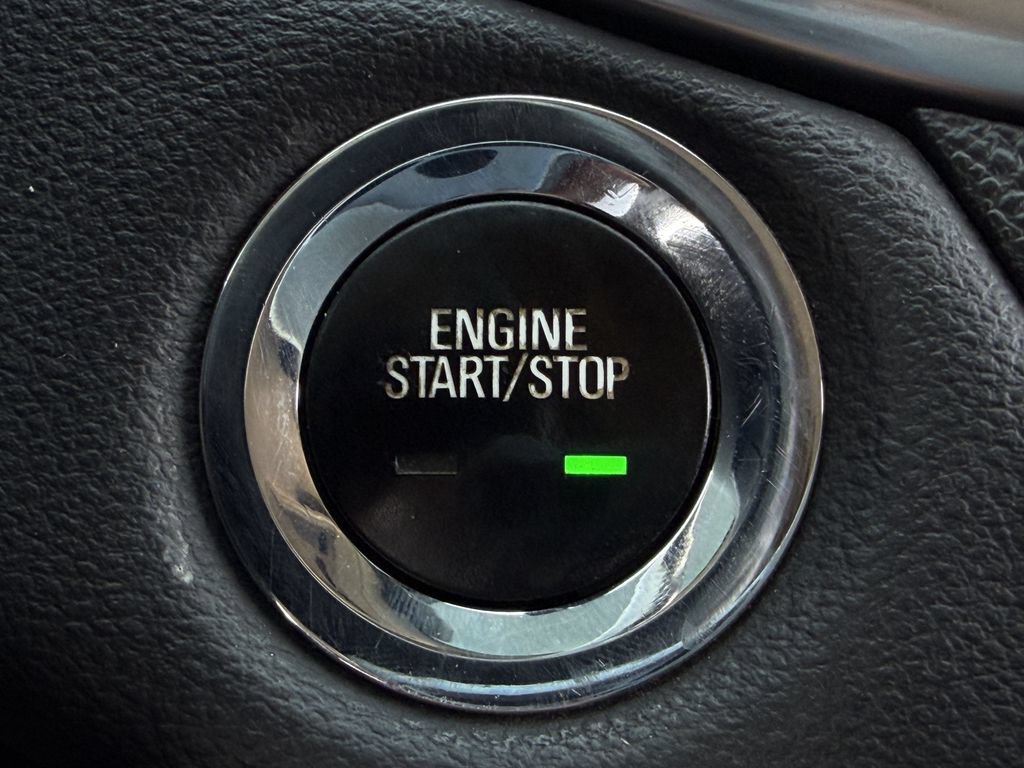 Used 2018 Chevrolet Impala LT FWD image 21