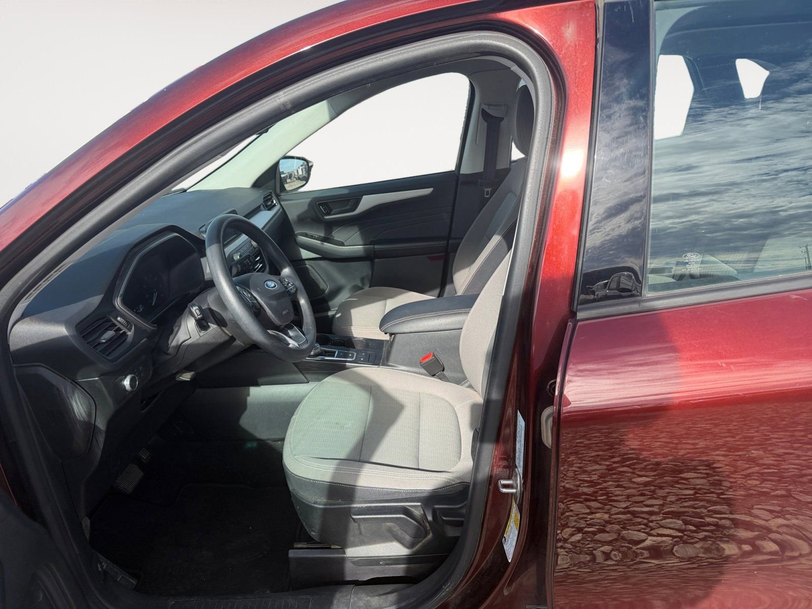 Used 2021 Ford Escape S image 9