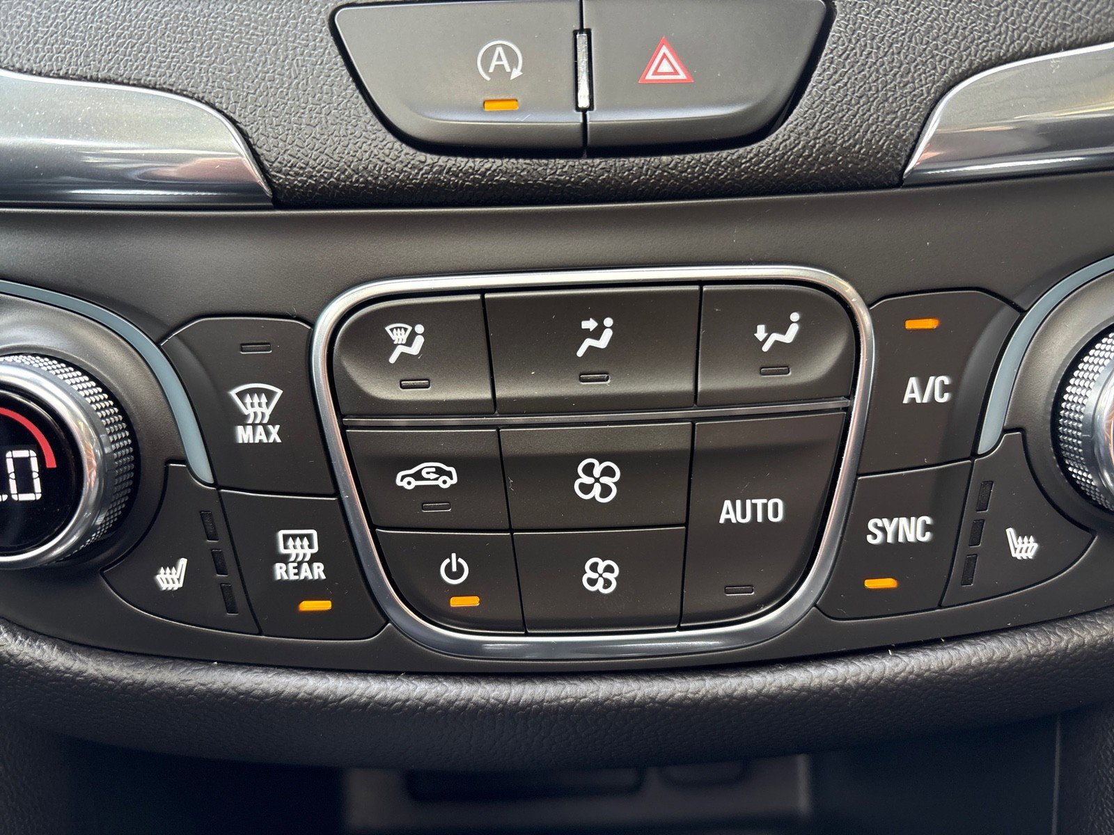 Used 2023 Chevrolet Equinox LT image 20