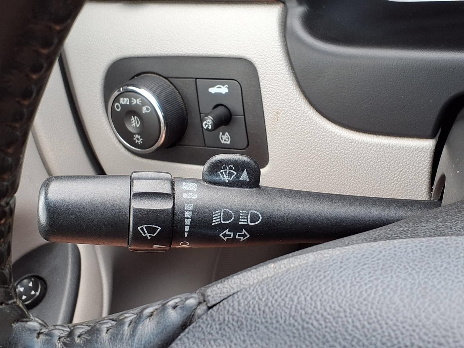 Used 2007 Chevrolet Impala LT FWD image 19