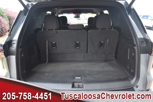 Used 2025 Chevrolet Traverse LT w/ LPO, Floor Liner Package FWD image 10
