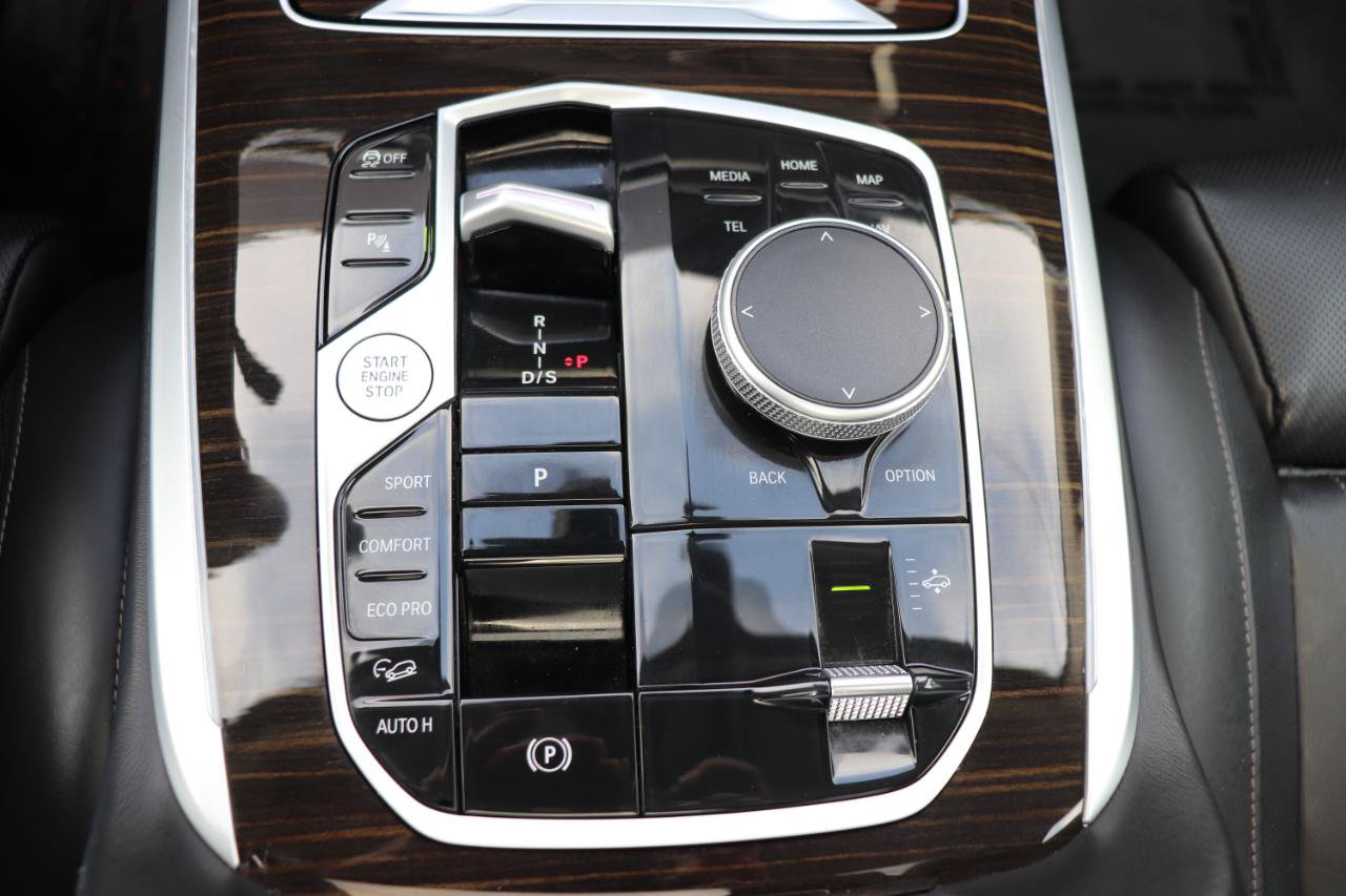 Used 2025 BMW X7 xDrive40i AWD/4WD image 57