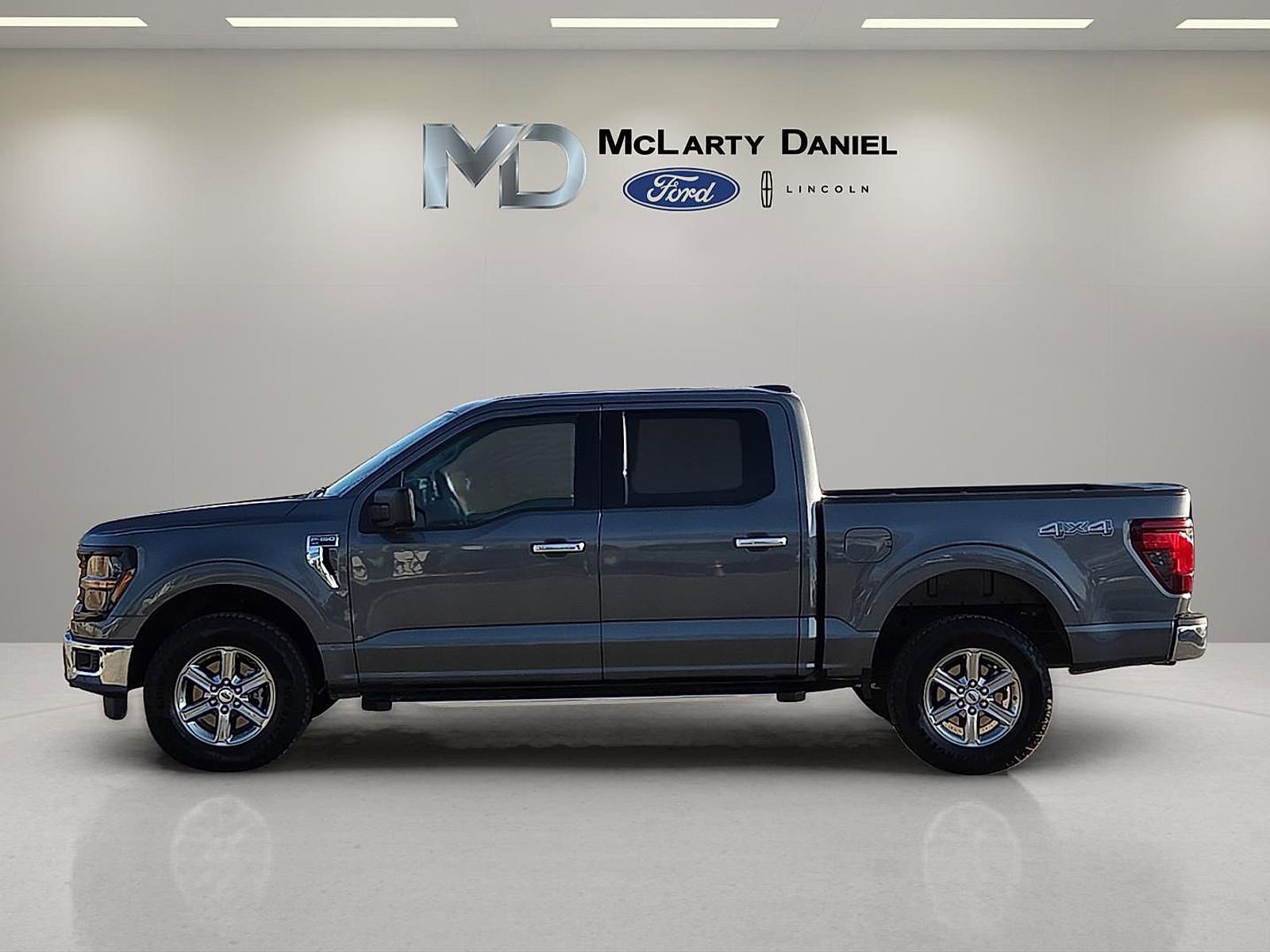 Certified 2025 Ford F150 XLT w/ Equipment Group 301A Standard image 3