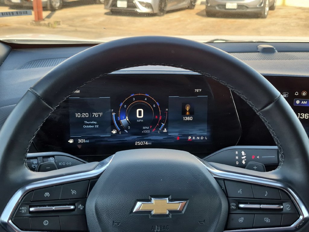 Used 2026 Chevrolet Equinox LT FWD image 16