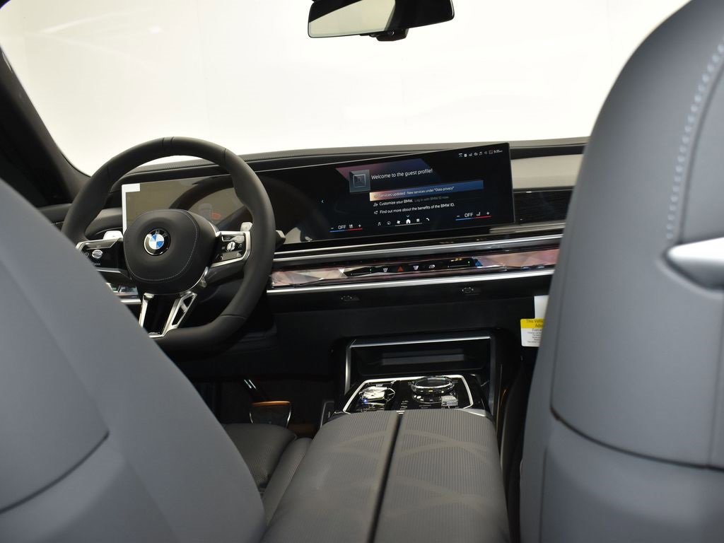 New 2026 BMW 740i w/ Executive Package image 19