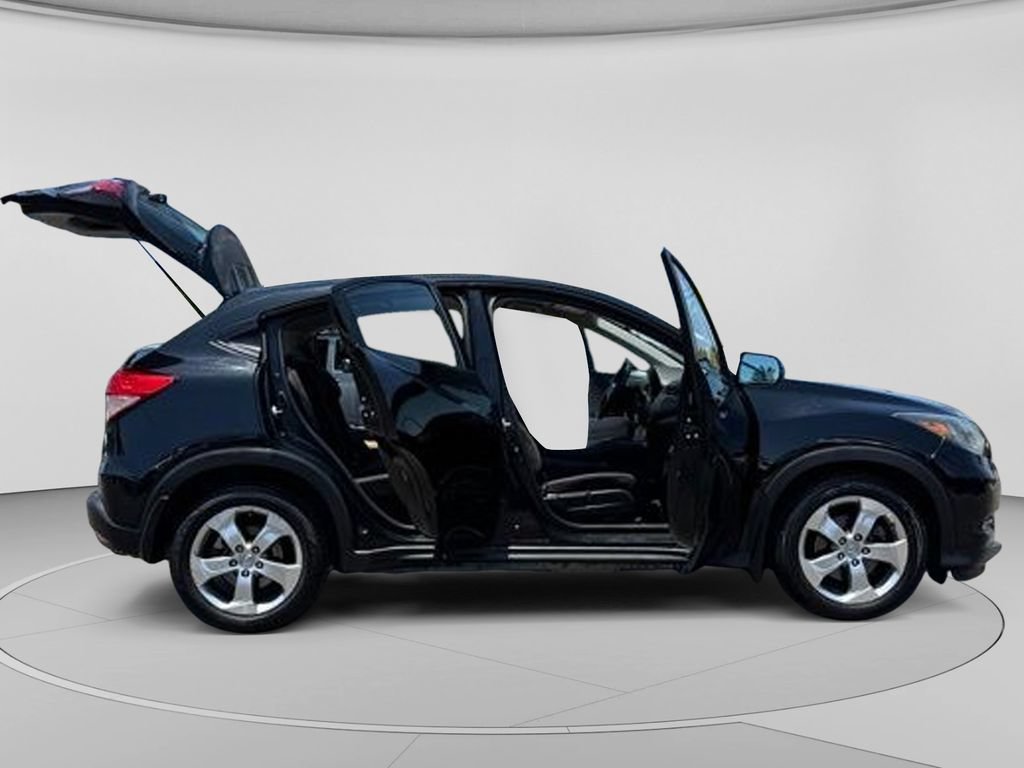 Used 2016 Honda HR-V LX image 32