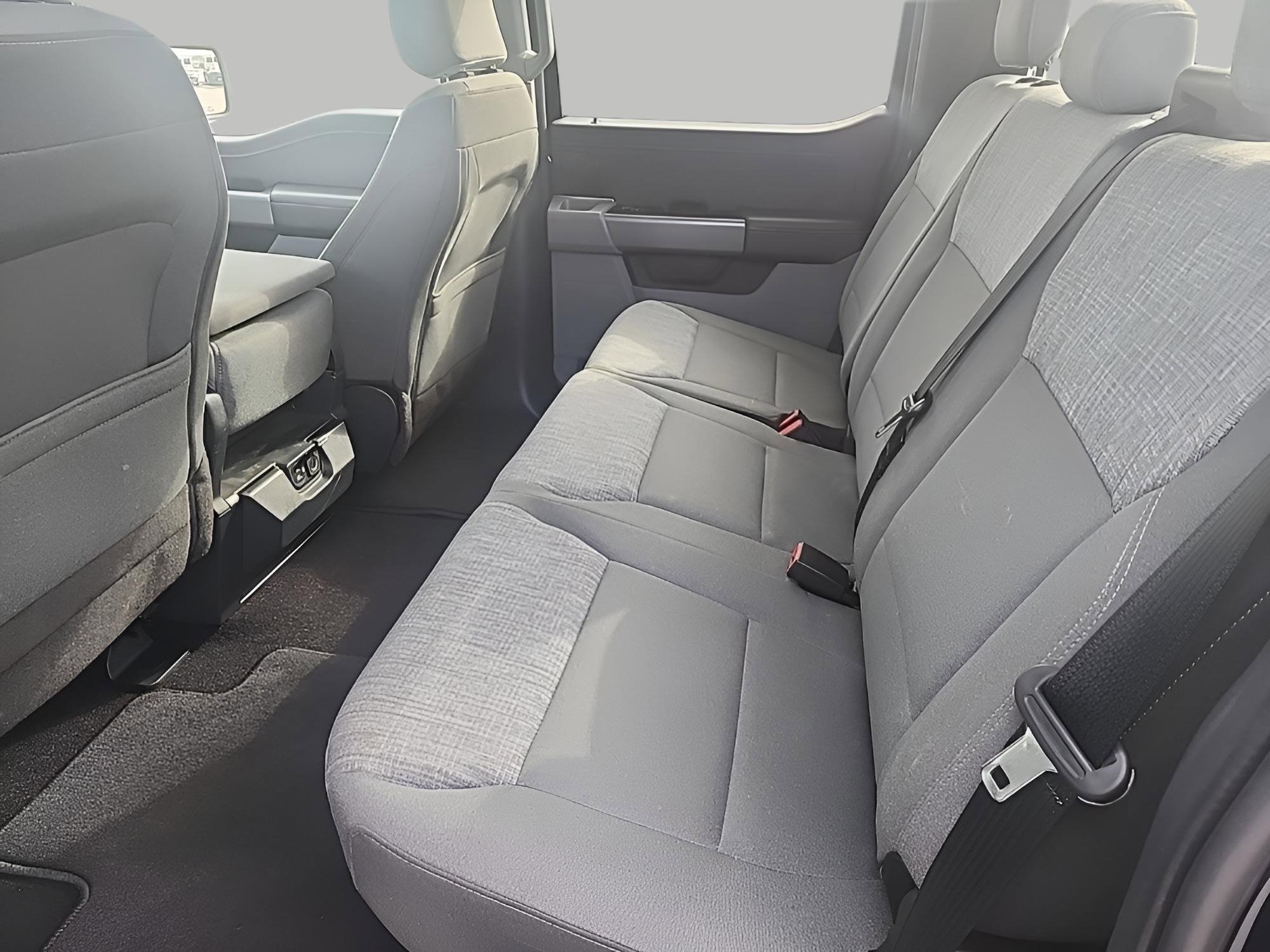 Used 2022 Ford F150 XLT w/ Equipment Group 302A High image 12