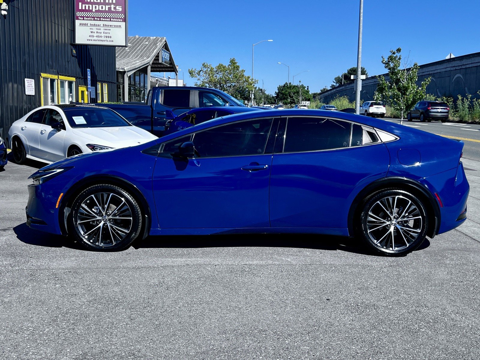 Used 2024 Toyota Prius XLE FWD image 9