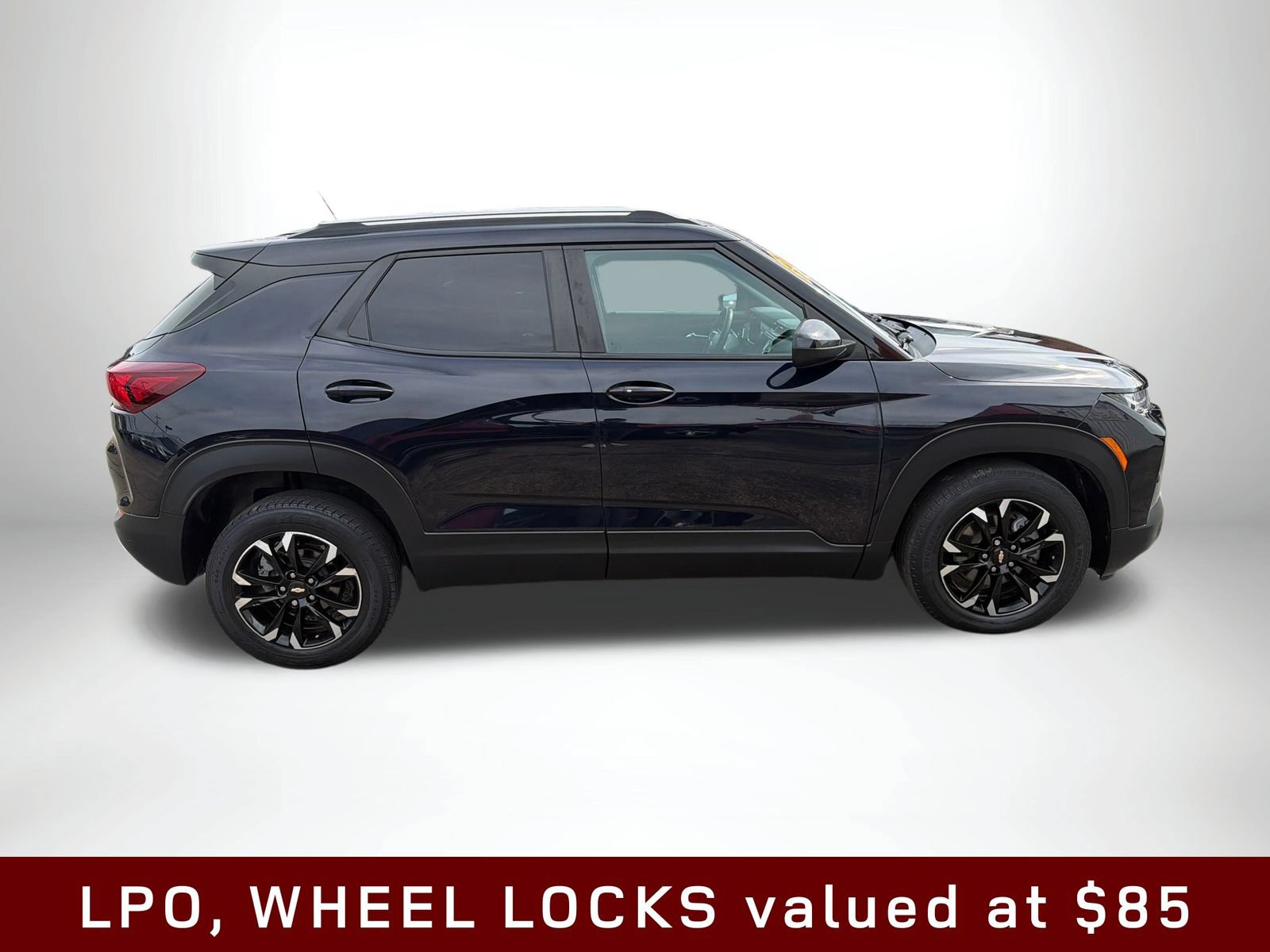 Used 2021 Chevrolet TrailBlazer LT w/ Premium Seating Package FWD image 8