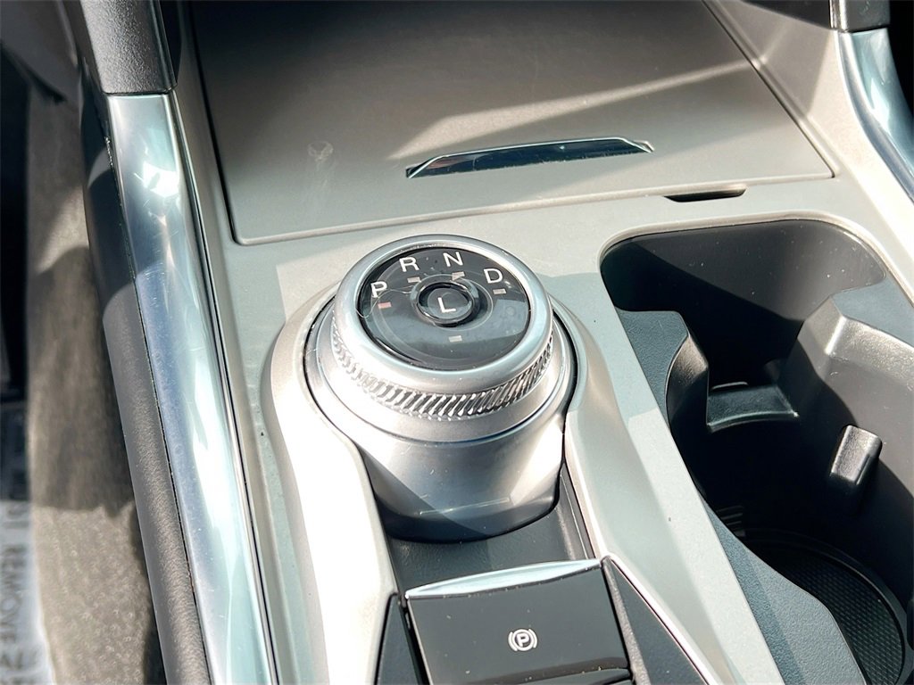 Used 2022 Ford Explorer XLT w/ Equipment Group 202A image 17