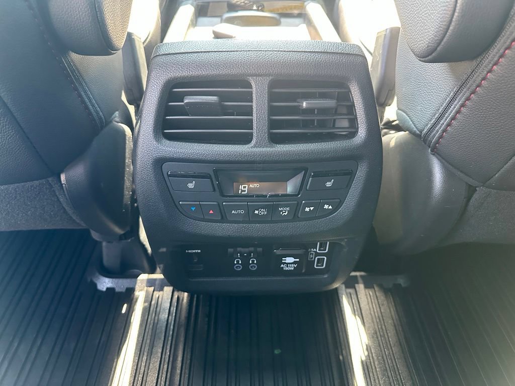 Used 2022 Honda Pilot Black Edition image 26