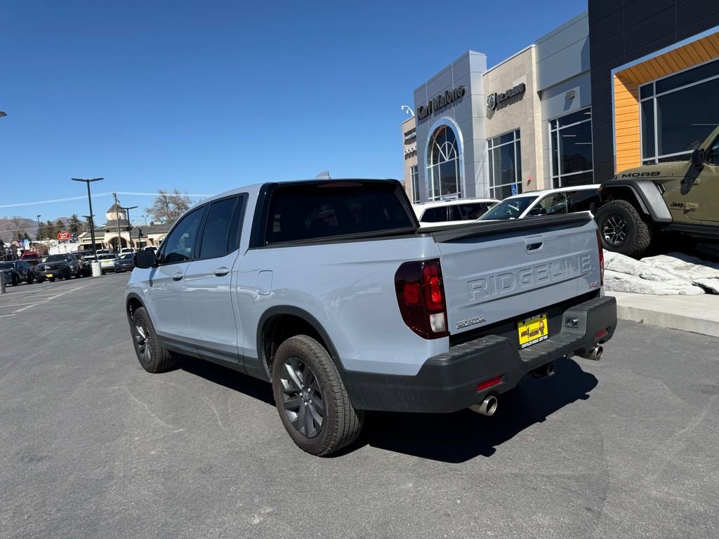 Used 2025 Honda Ridgeline Sport image 3