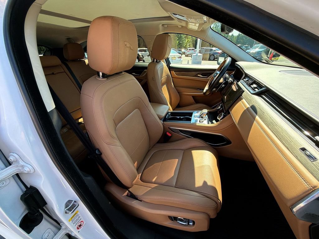 Used 2022 Jaguar F-PACE S AWD/4WD image 22