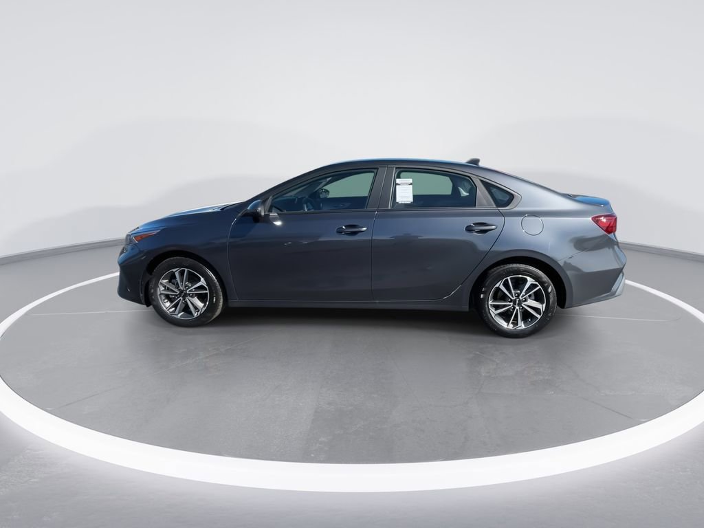 Used 2023 Kia Forte LXS w/ LXS Technology Package image 5