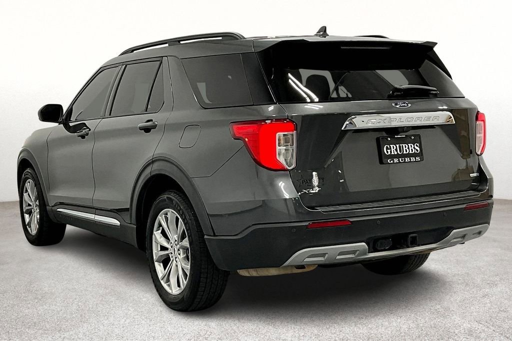 Used 2020 Ford Explorer XLT w/ Equipment Group 202A image 14