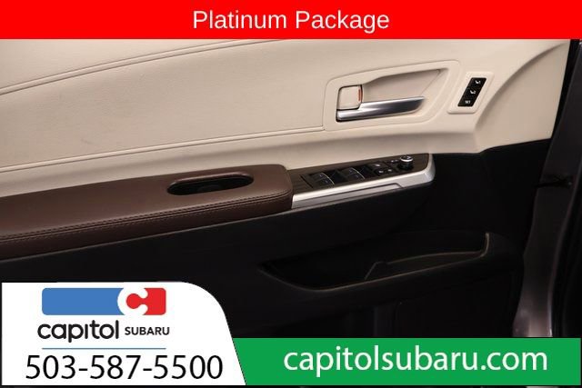 Used 2023 Toyota Sienna Platinum image 11