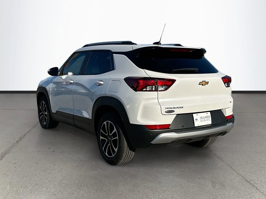 Used 2024 Chevrolet TrailBlazer LT w/ Driver Confidence Package image 5