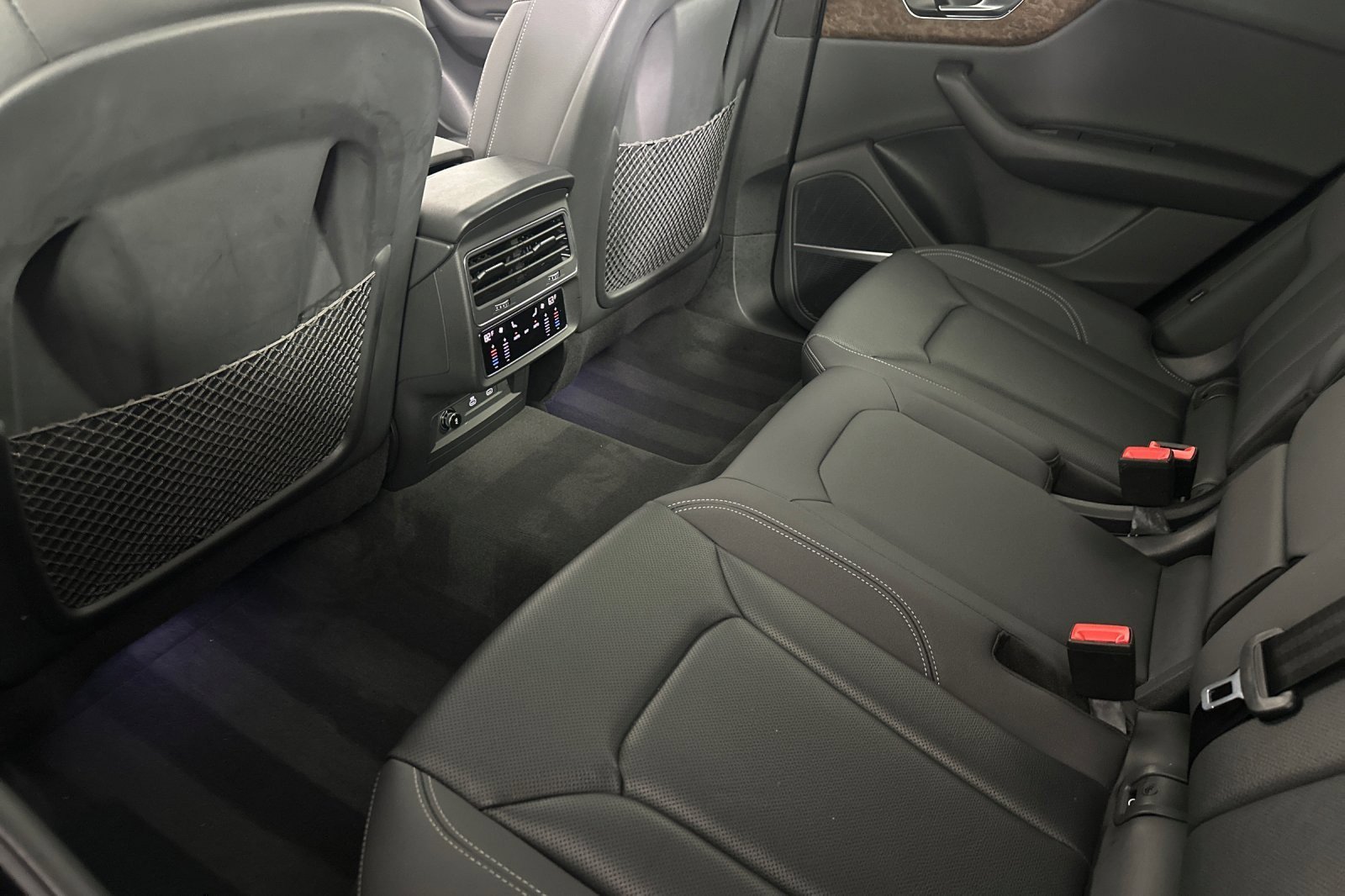 Used 2022 Audi Q8 Premium Plus w/ Premium Plus Package image 11