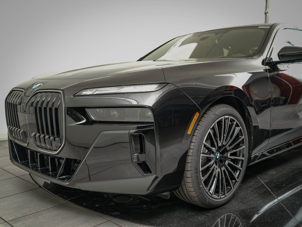 New 2026 BMW 740i xDrive w/ Executive Package image 19
