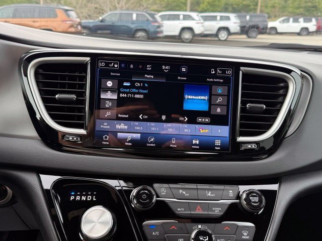 New 2027 Chrysler Pacifica LX FWD image 19