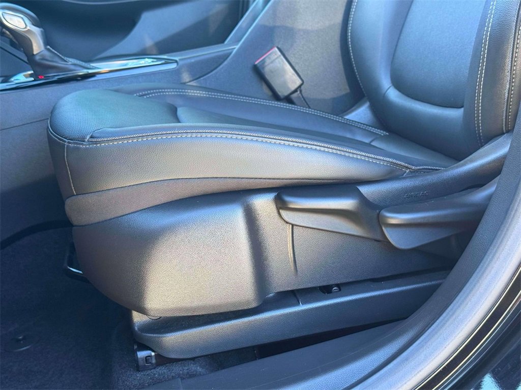 Used 2024 Buick Encore GX Sport Touring image 9