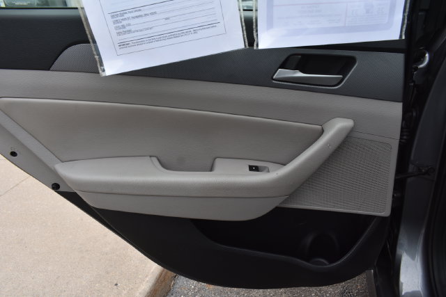 Used 2019 Hyundai Sonata SEL w/ Tech Package 02 FWD image 31