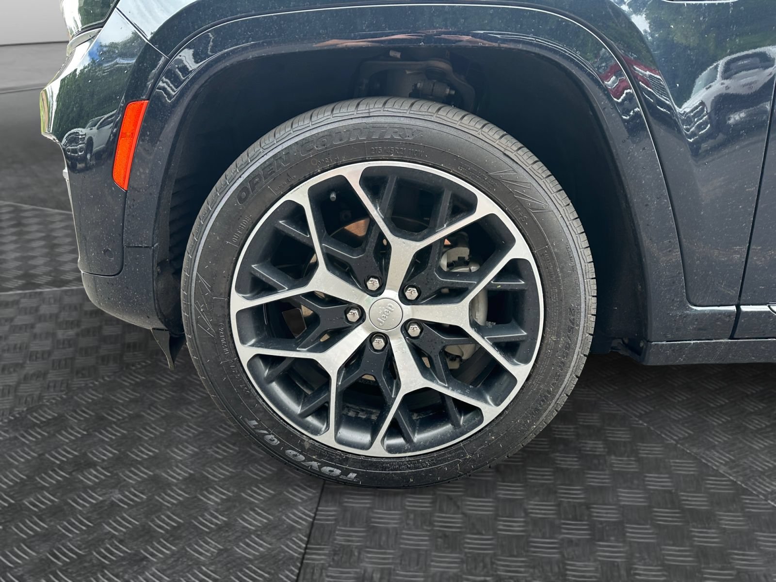 Used 2022 Jeep Grand Cherokee Summit AWD/4WD image 14