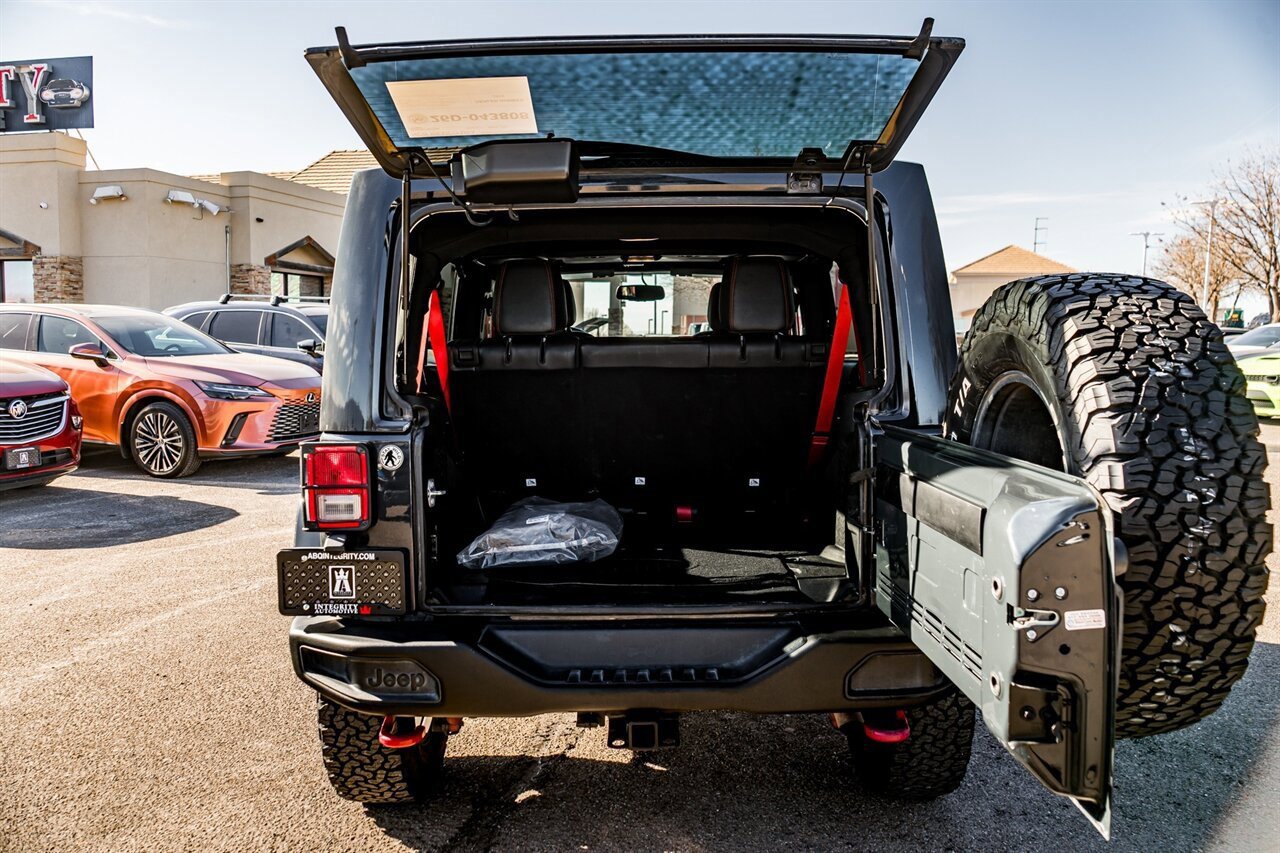 Used 2017 Jeep Wrangler Unlimited Rubicon image 34