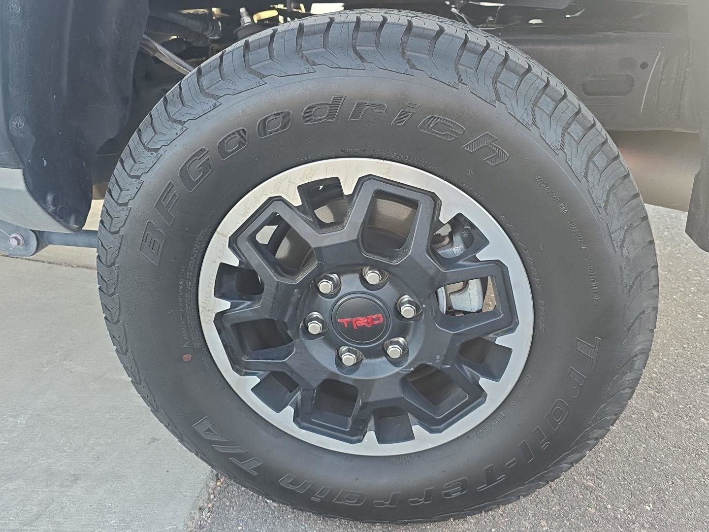 Used 2025 Toyota Tacoma TRD Off-Road image 8