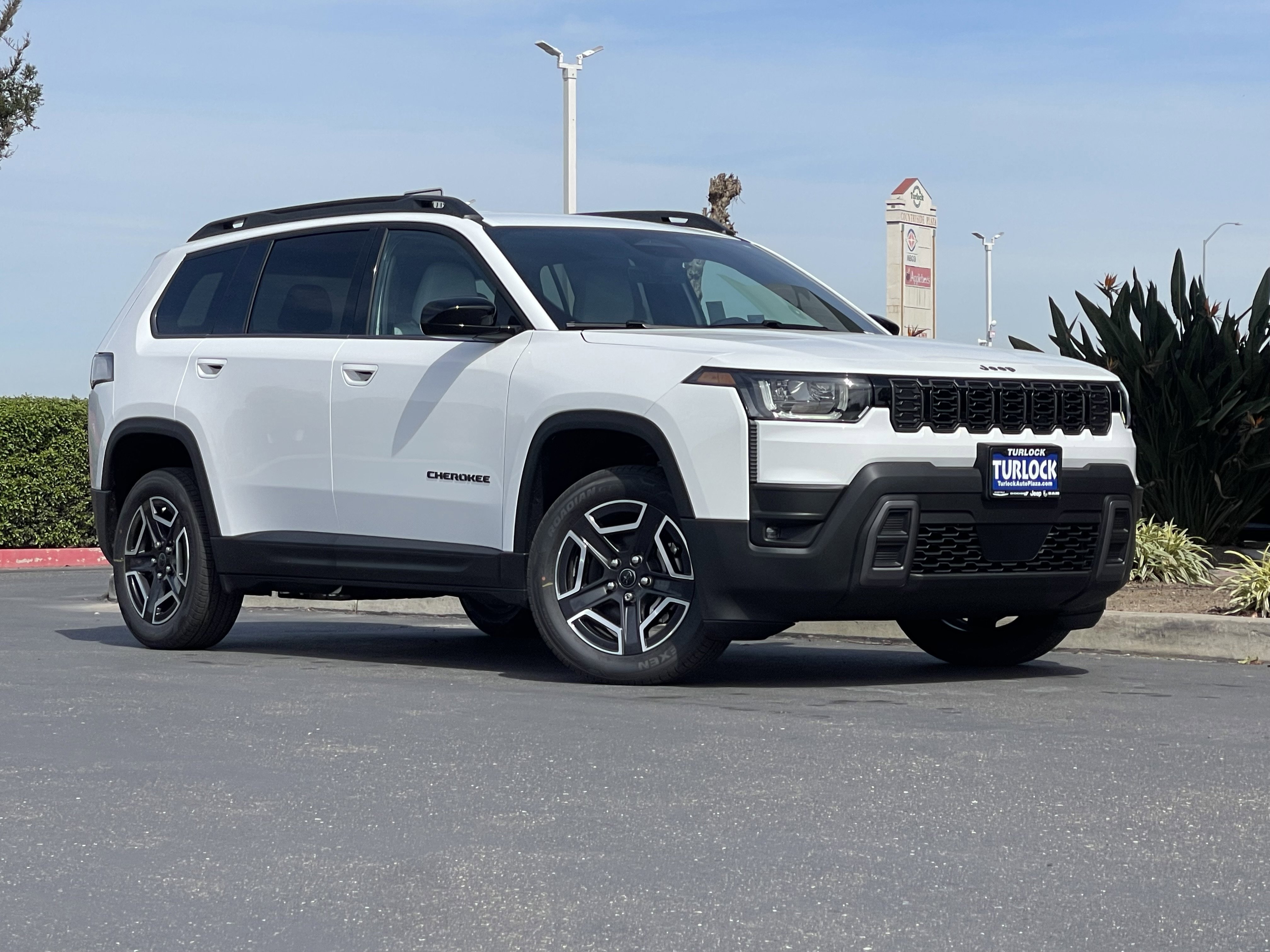 New 2026 Jeep Cherokee Laredo AWD/4WD image 2