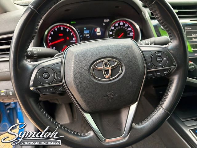 Used 2020 Toyota Camry XSE image 11