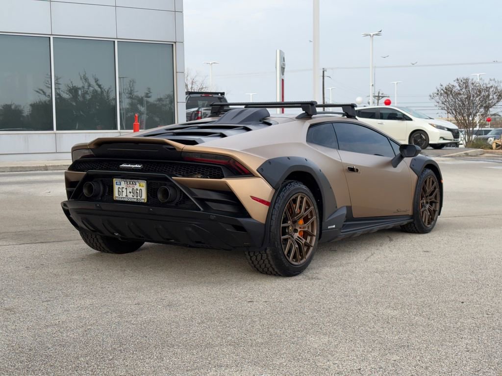Used 2024 Lamborghini Huracan Sterrato image 5