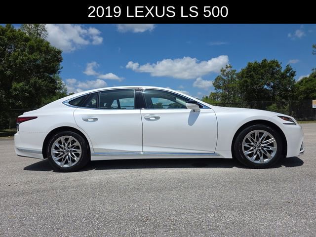 Used 2019 Lexus LS 500 w/ Accessory Package (Z2) RWD image 2