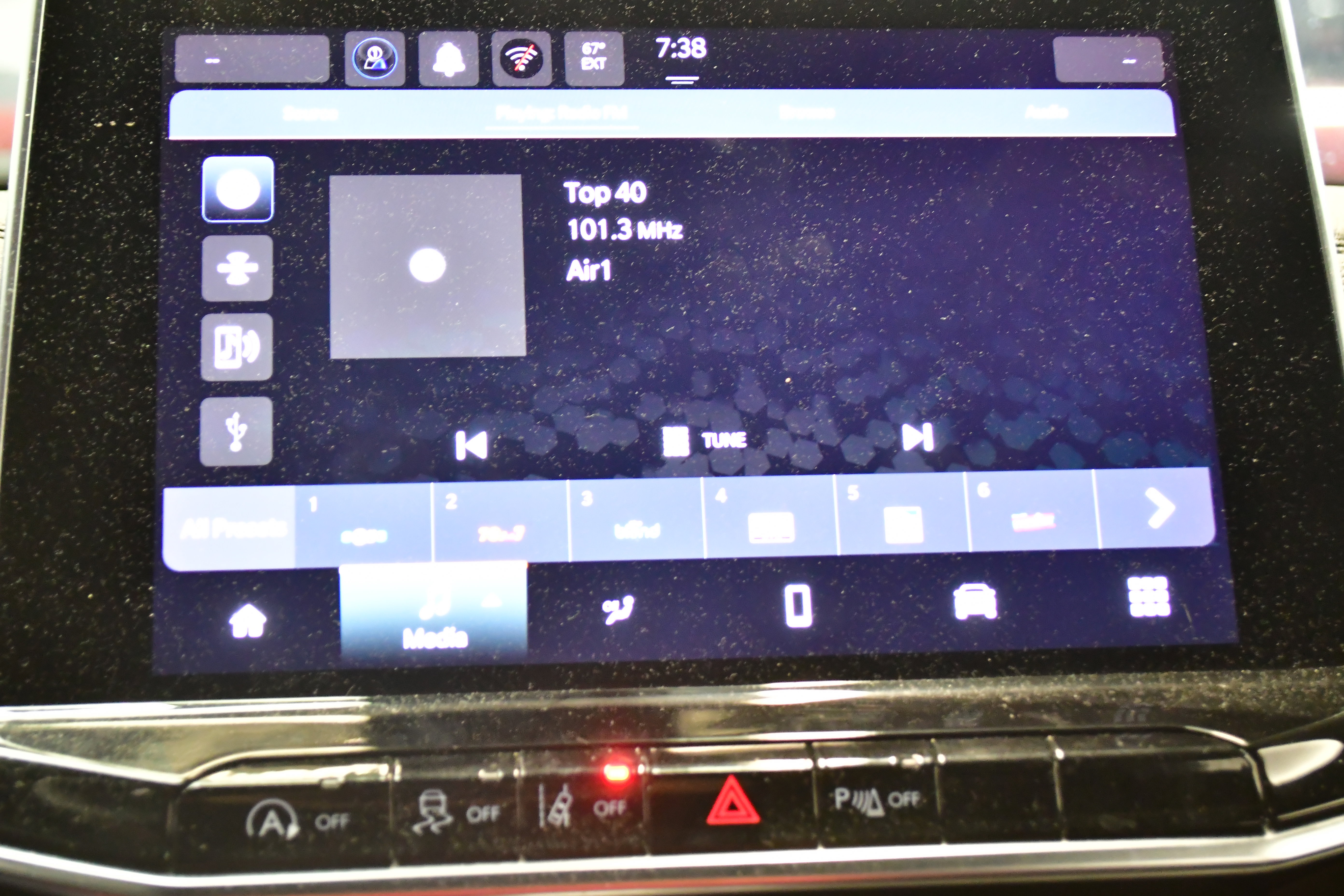 Used 2025 Jeep Compass Trailhawk AWD/4WD image 30