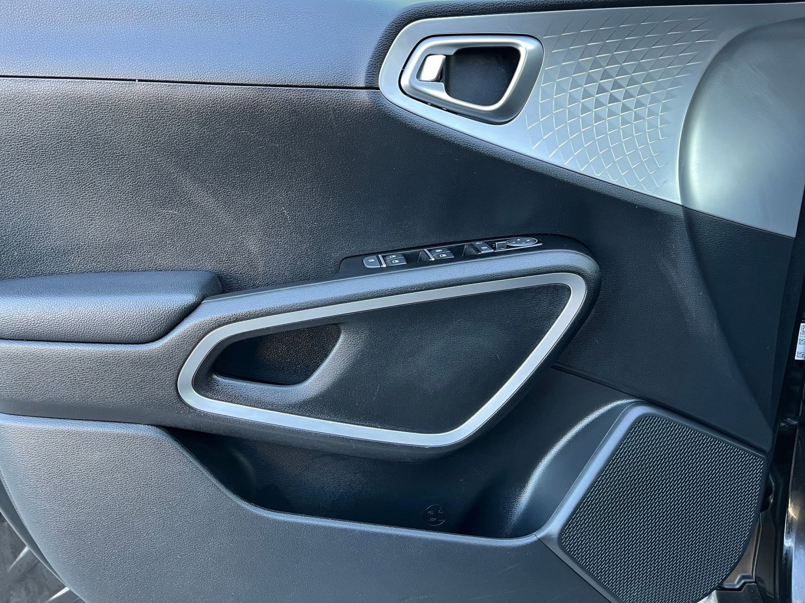 Used 2025 Kia Soul LX w/ LX Technology Package image 18