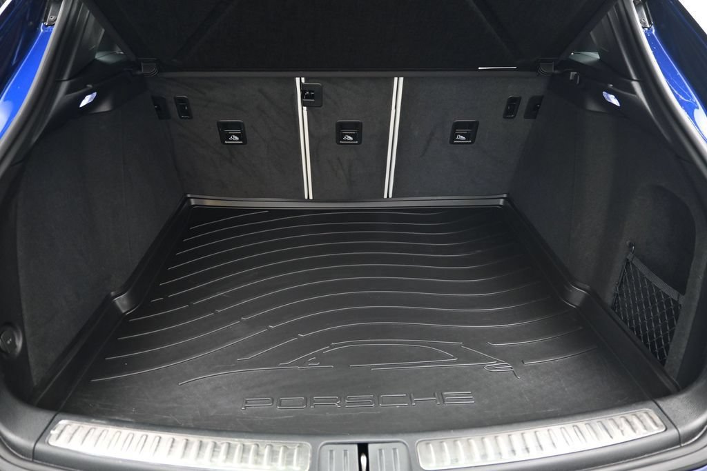 Certified 2024 Porsche Macan AWD/4WD image 25