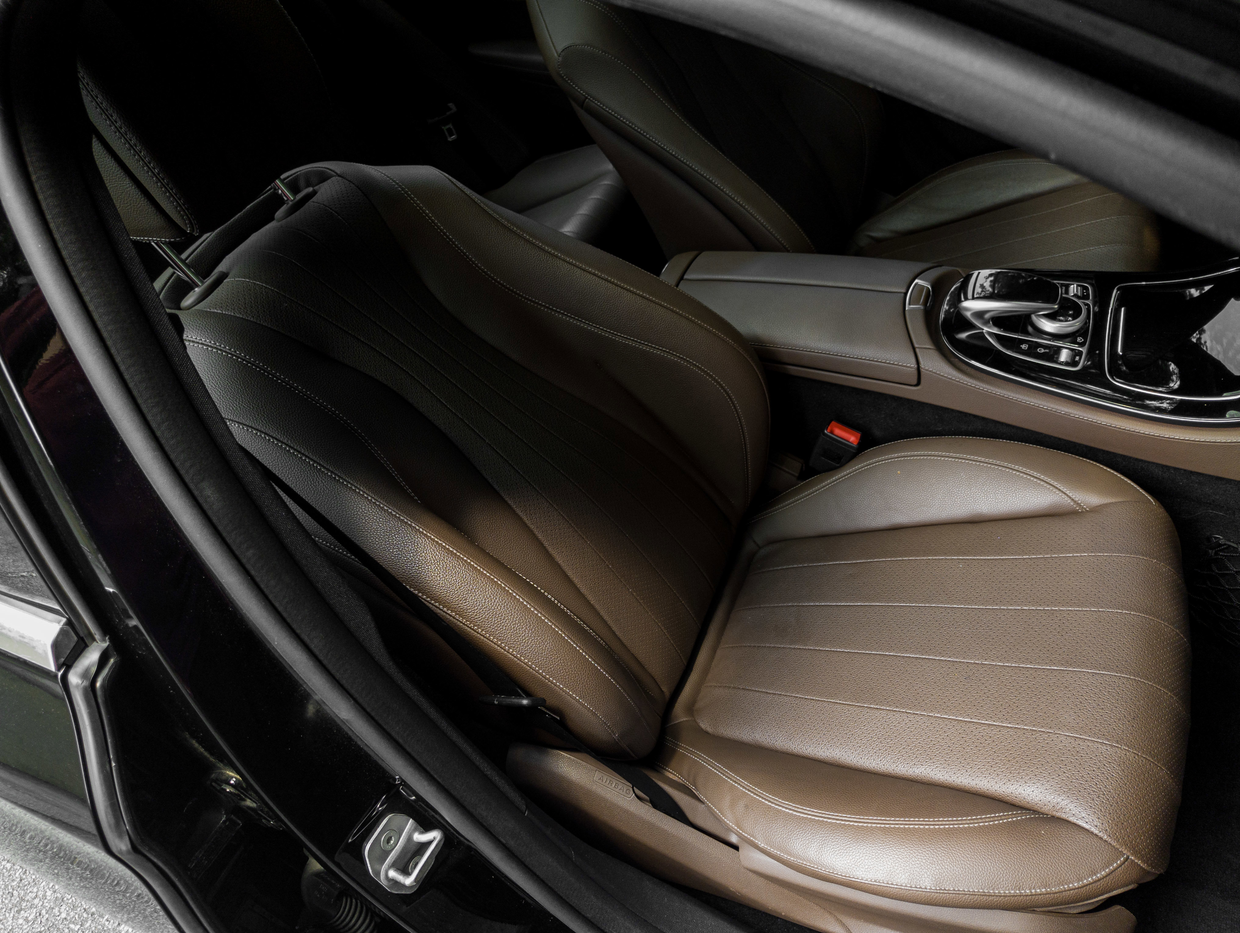 Used 2017 Mercedes-Benz E 300 4MATIC image 9