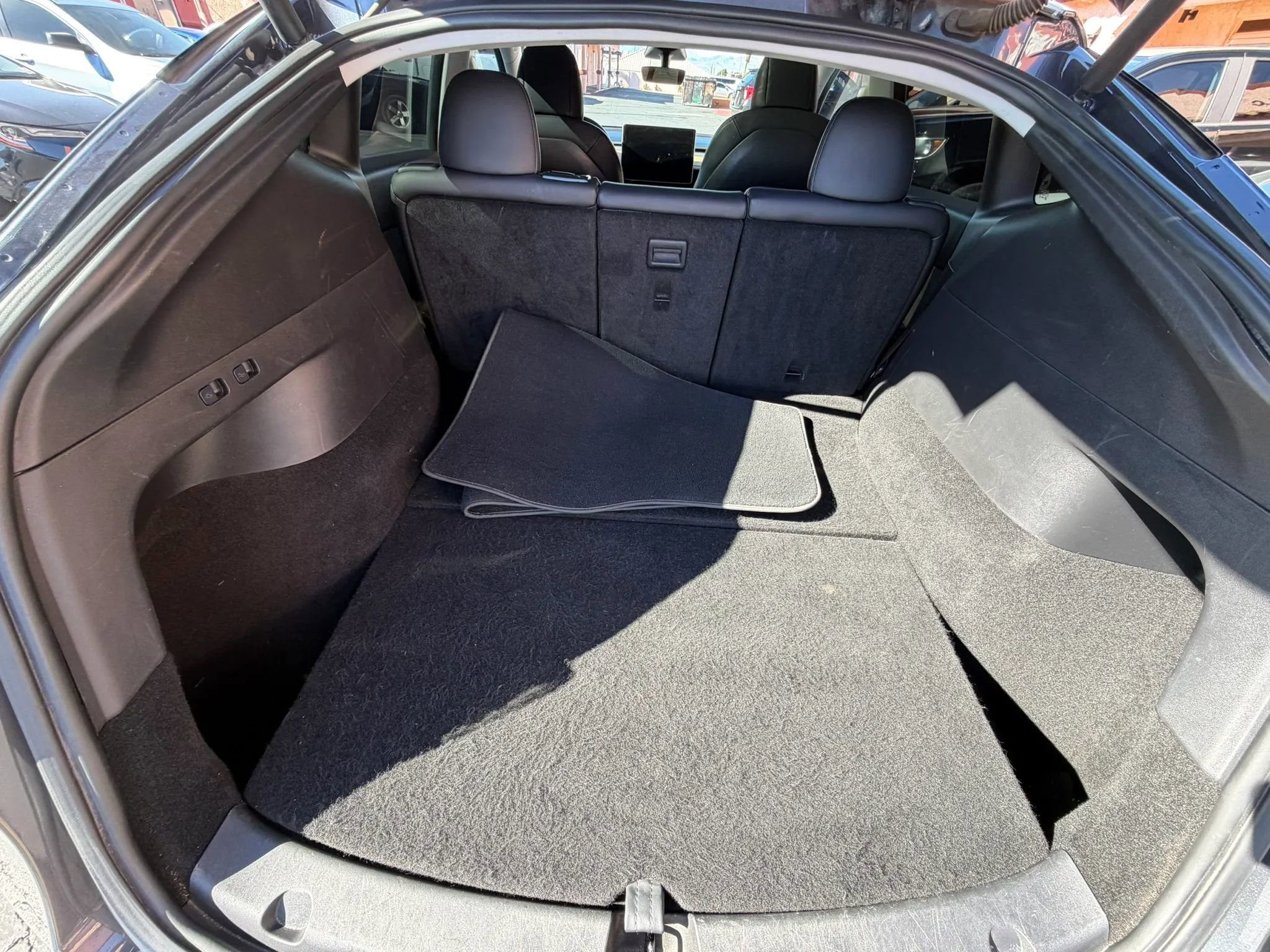 Used 2020 Tesla Model Y Performance image 16